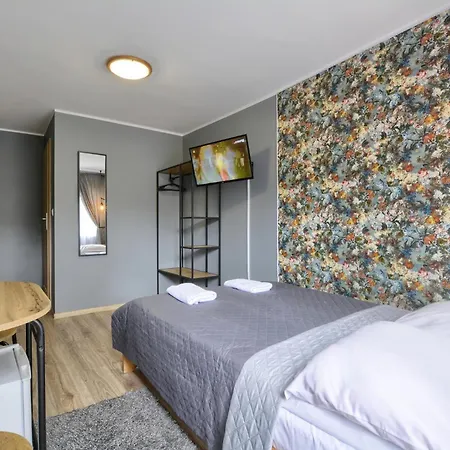 Hotel Rezydencja Karnat I I Ii *