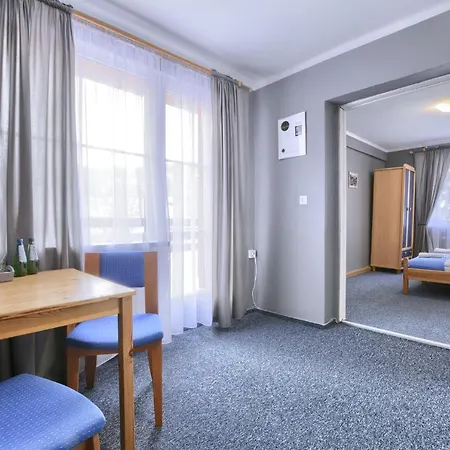 Hotel Rezydencja Karnat I I Ii *