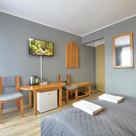 Hotel Rezydencja Karnat I I Ii *